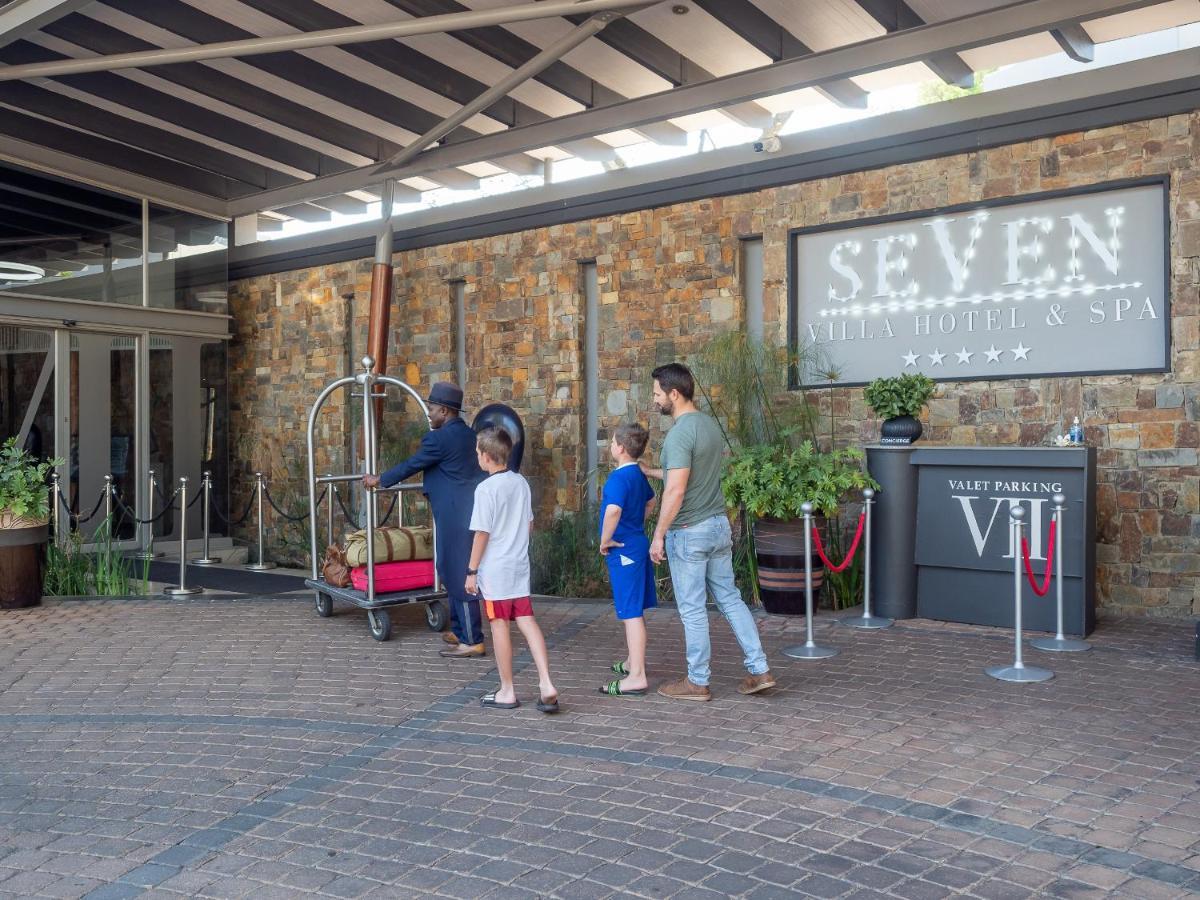 Seven Villa Hotel & Spa Johannesburg Exterior photo The entrance of the hotel