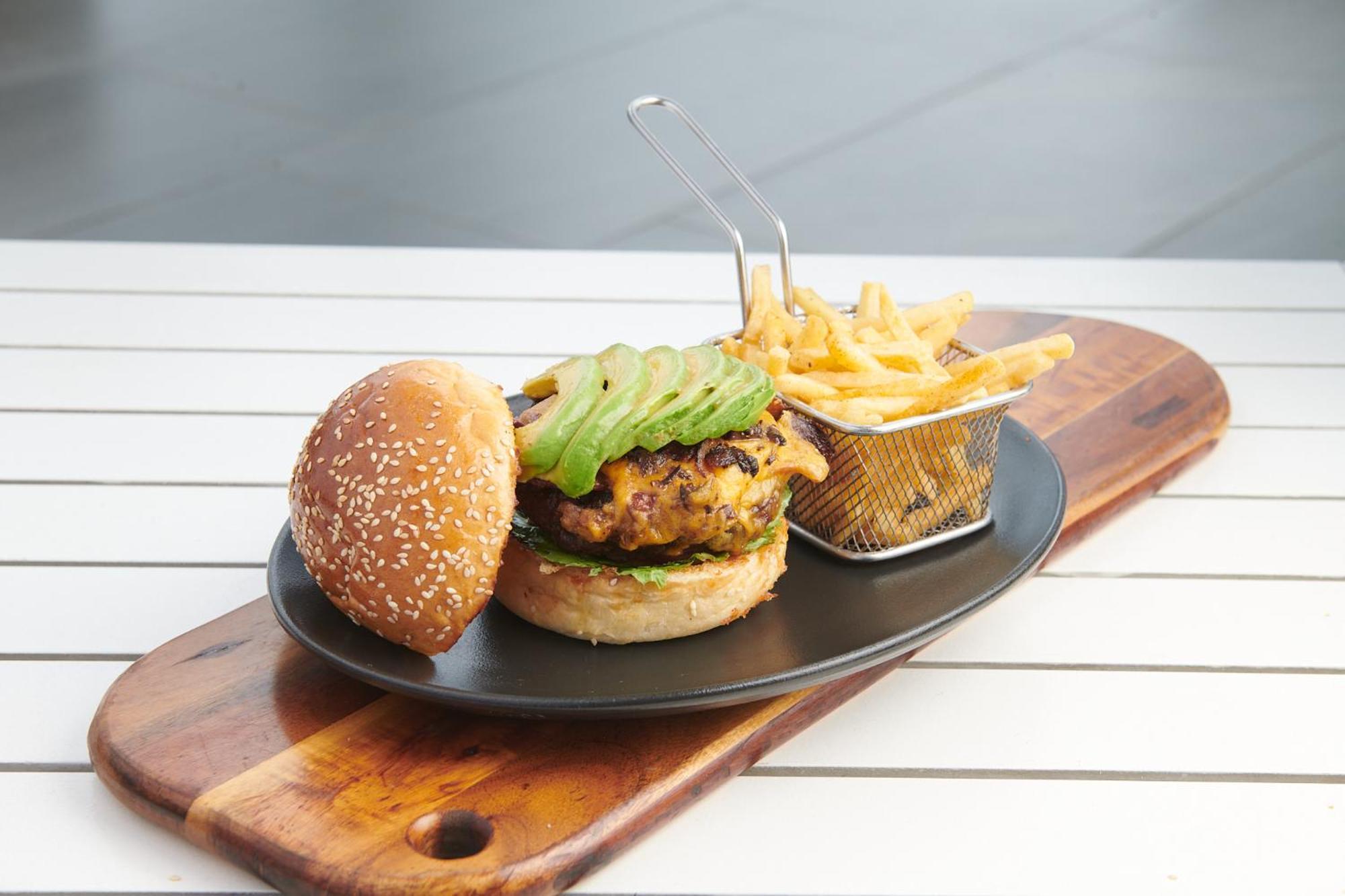 Seven Villa Hotel & Spa Johannesburg Exterior photo A vegan burger with avocado and chips